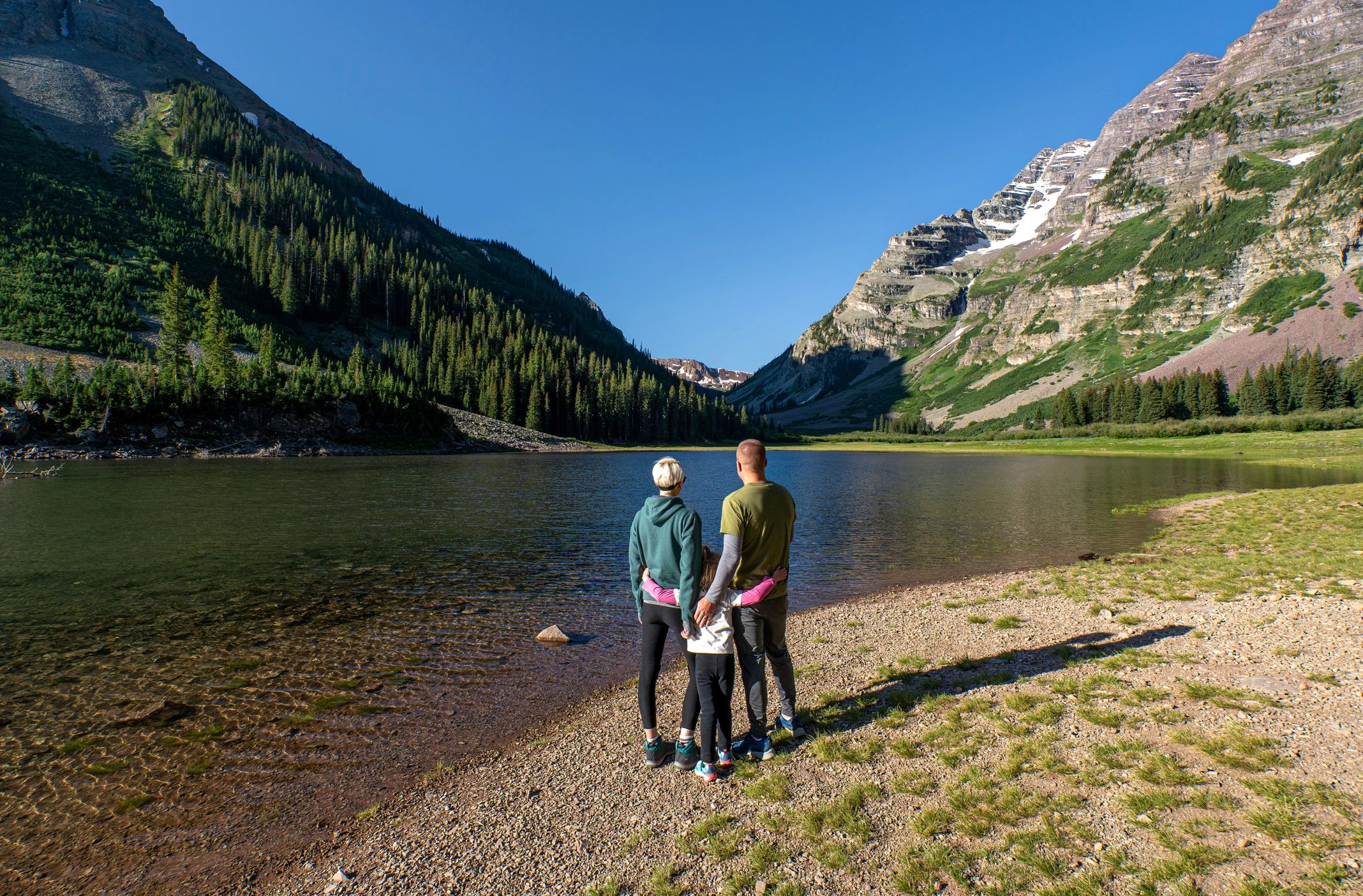 Family enjoying an outdoor Colorado mountain setting